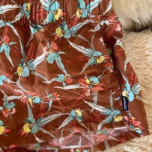 Patagonia Womens Barely Baggies 2.5” size med
